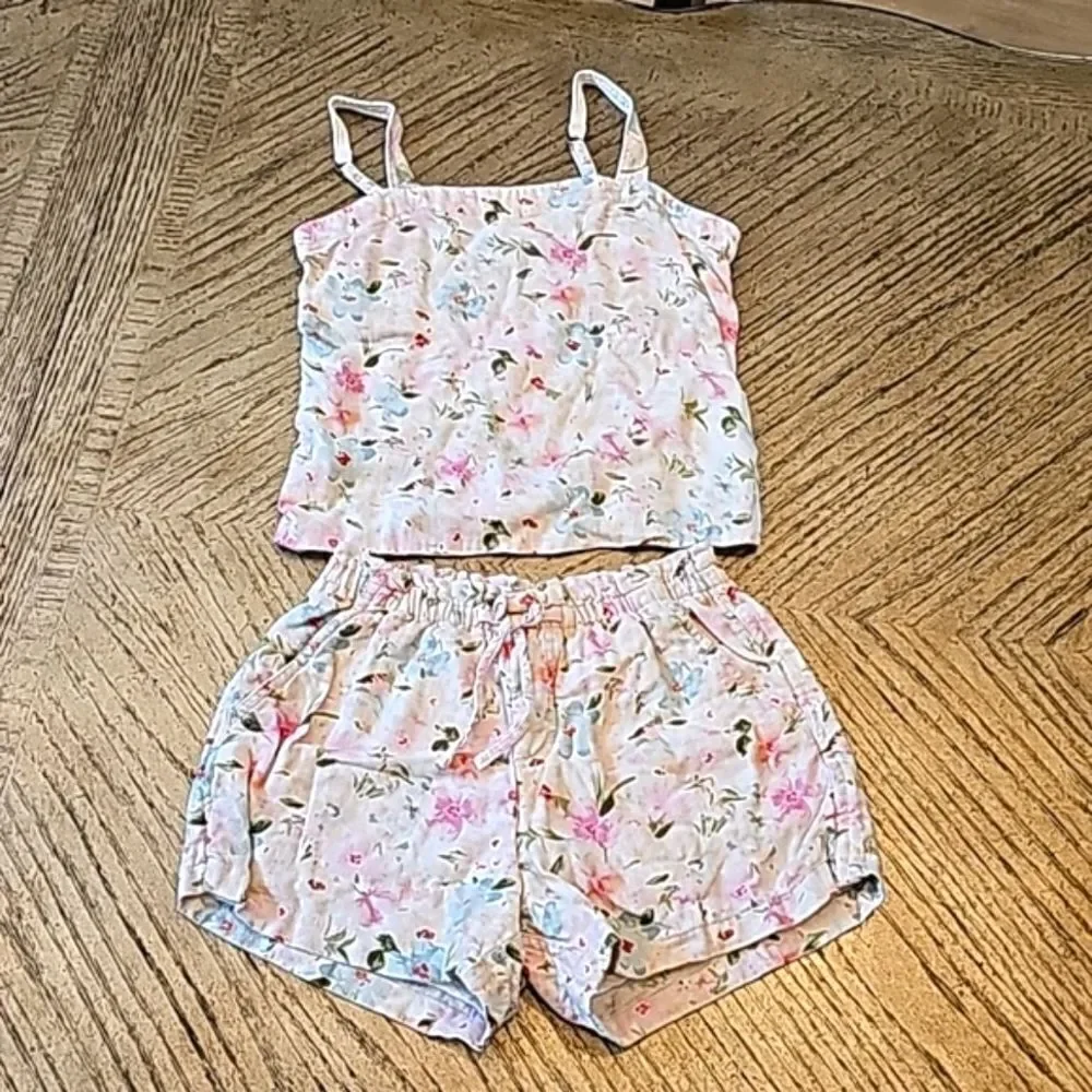 Floral top and short set size 11/12 Abercombie Kids